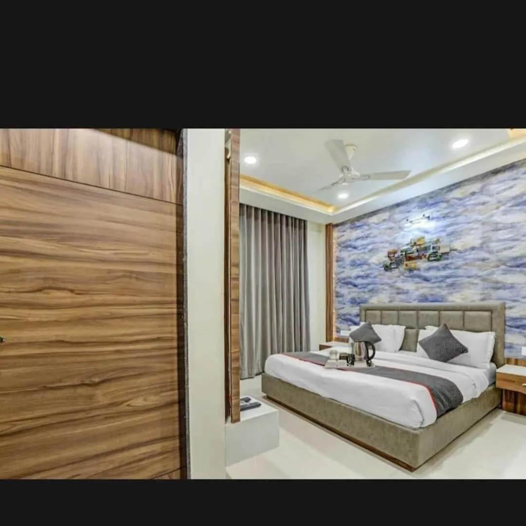 Hotel O Raas Near Near Paschim Vihar Delhi  3*, Delhi (National Capital Territory of India)