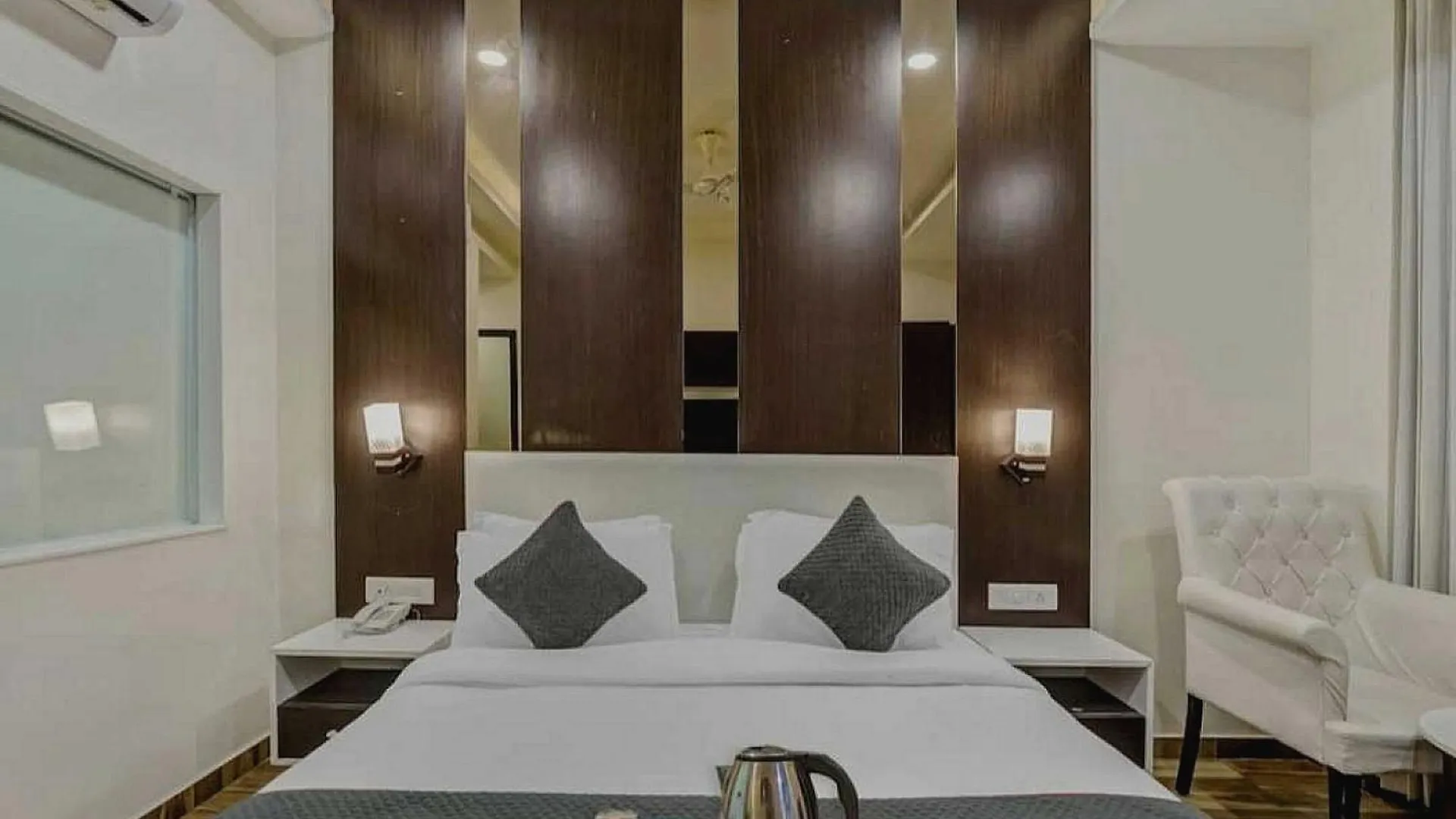 Hotel O Raas Near Near Paschim Vihar Delhi  Delhi (National Capital Territory of India)