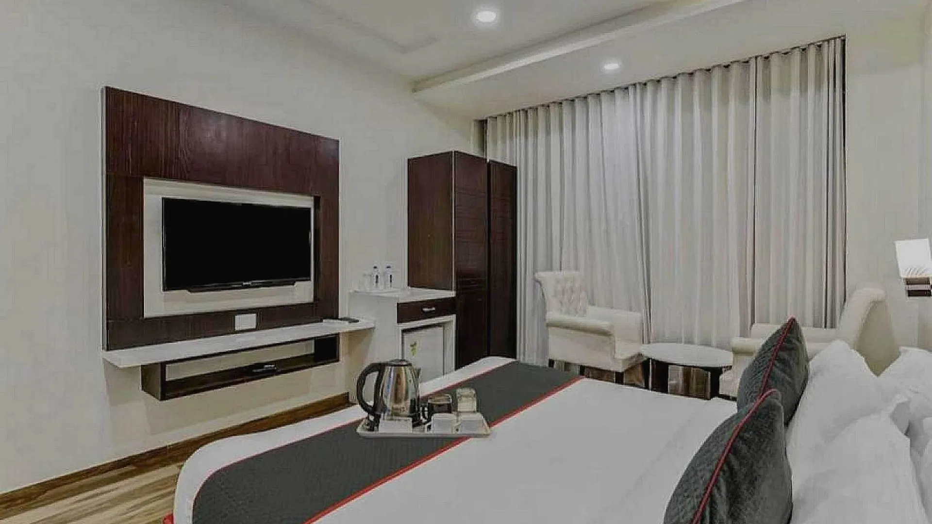 Hotel O Raas Near Near Paschim Vihar Delhi